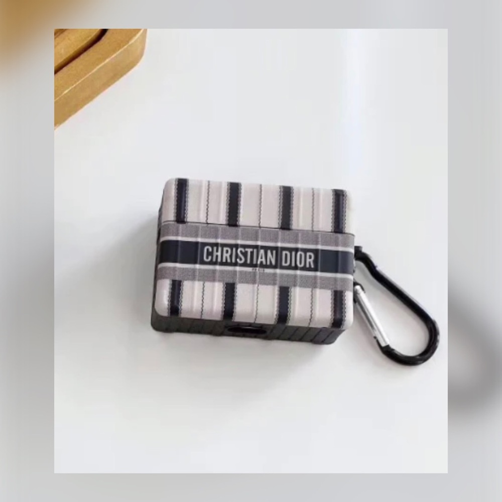 DESIGNER AIRPOD PRO PROTECTIVE CASE W/KEYRING